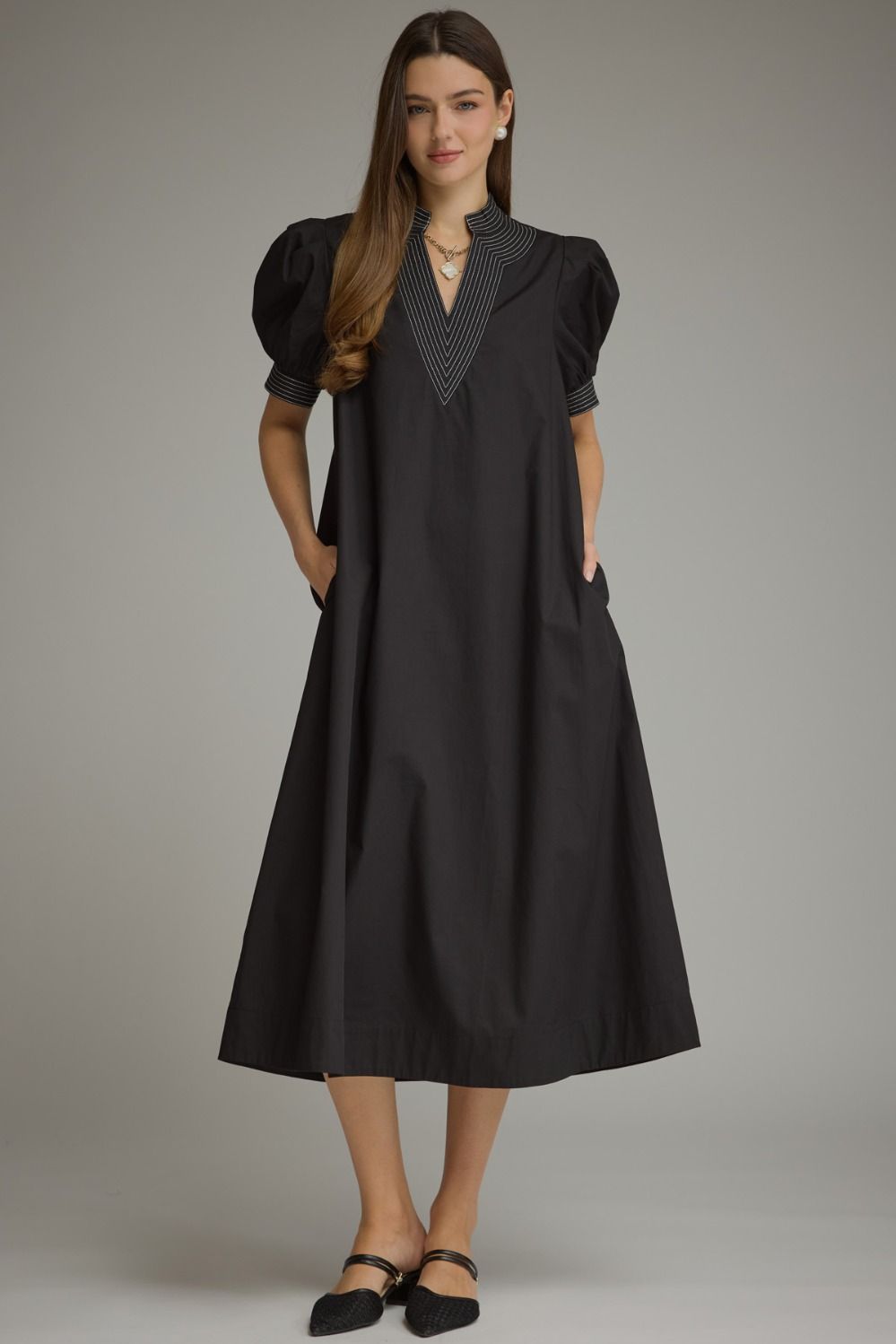 Entro Black V-Neck Short Sleeve Midi Dress (D33210)