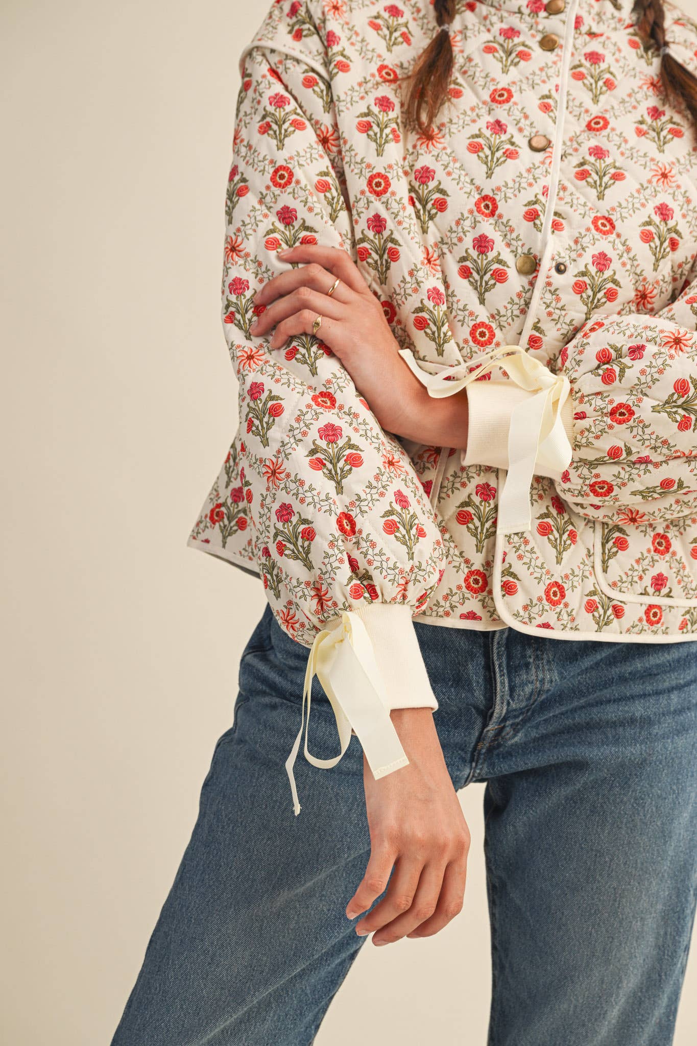 FLORAL QUILTED JACKET WITH RIBBON DETAIL MJK4431
