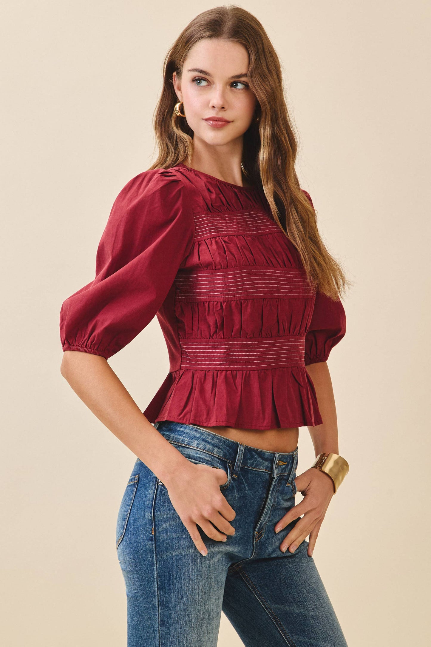 TCEC Horizontal Ruched Detail Back Keyhole Peplum Top