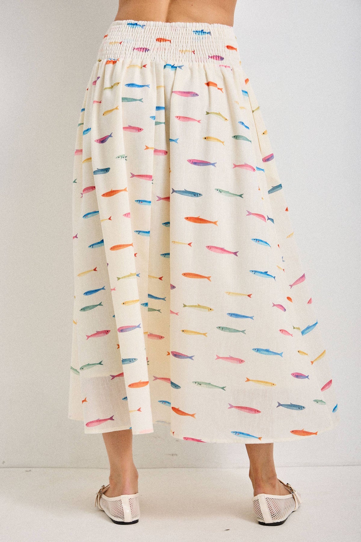 FISH PRINT SMOCKED BACK WAIST MIDI SKIRT (Cream)