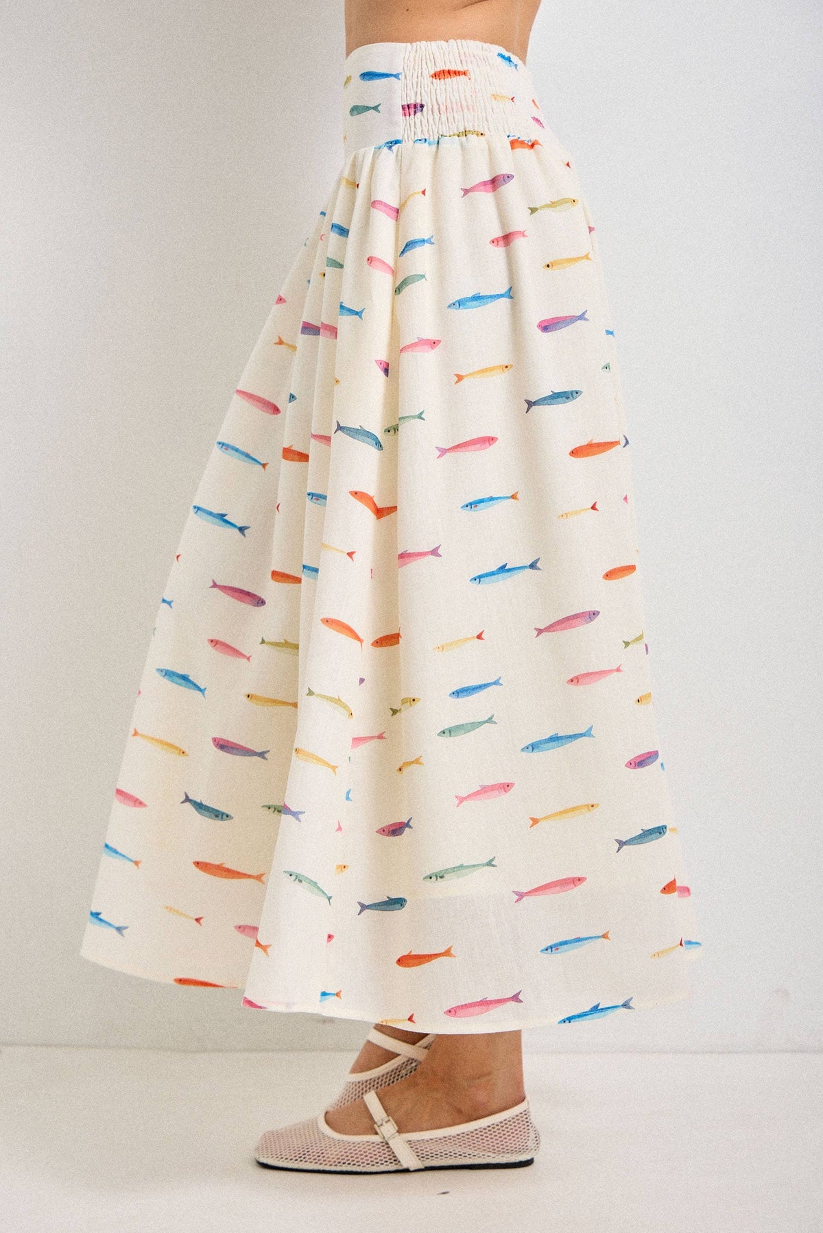 FISH PRINT SMOCKED BACK WAIST MIDI SKIRT (Cream)