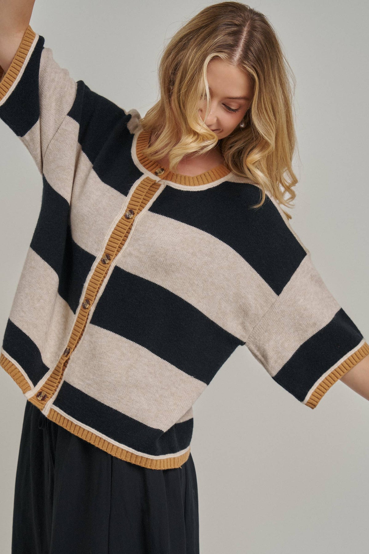 BON WIDE STRIPE LOOSE FIT SWEATER CARDIGAN_JLT00402-01