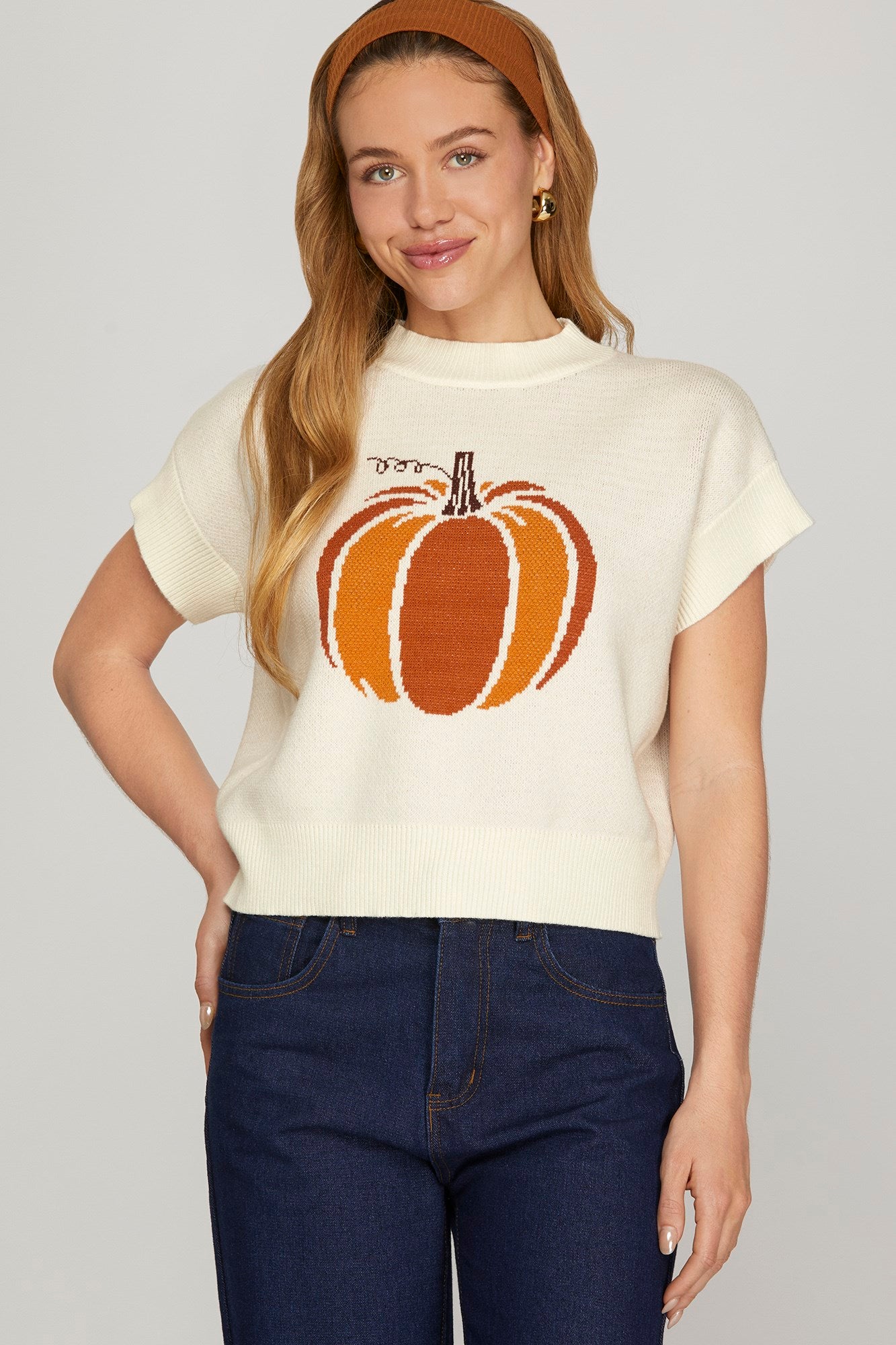 She + Sky Cream Pumpkin Drop Short Sleeve Round Neck Sweater