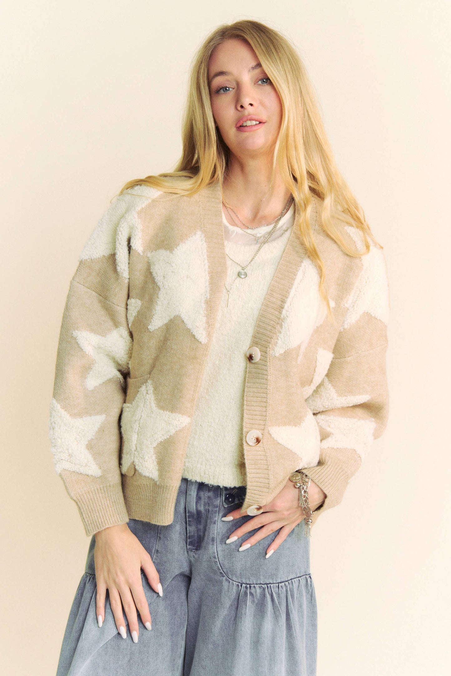 FUZZY KNIT STAR LOOSE FIT BUTTON DOWN CARDIGAN