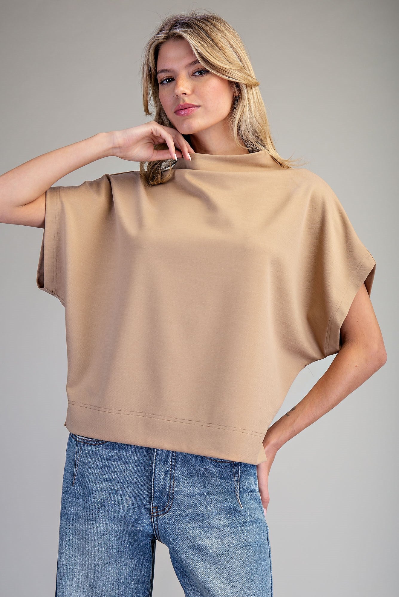 EE:SOME Mock Neck Short Sleeve Top