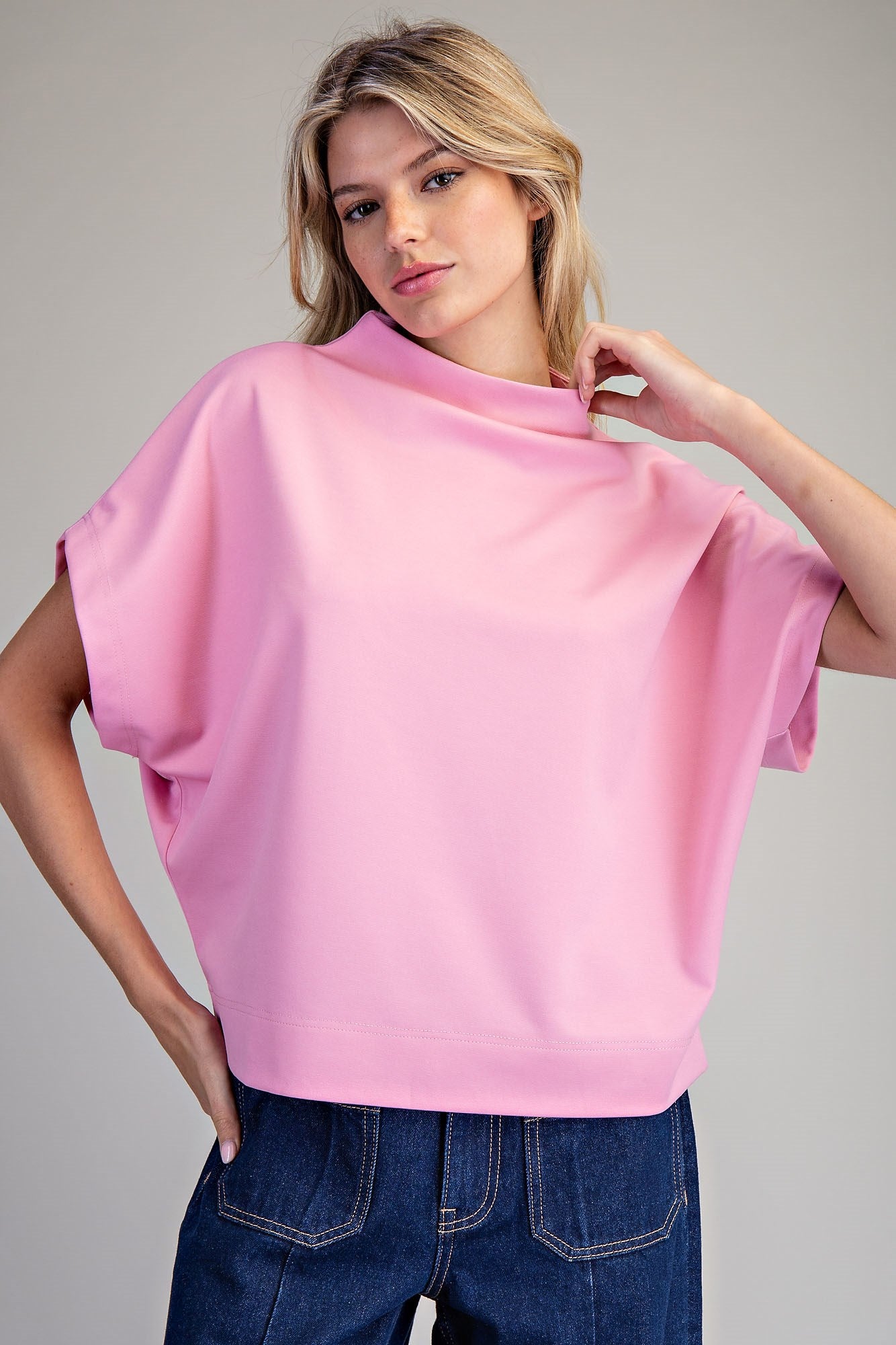 EE:SOME Mock Neck Short Sleeve Top